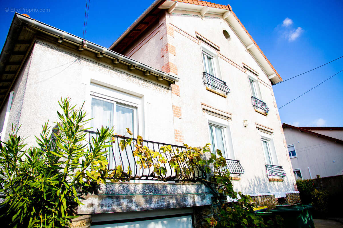 Maison à VILLENEUVE-LE-ROI