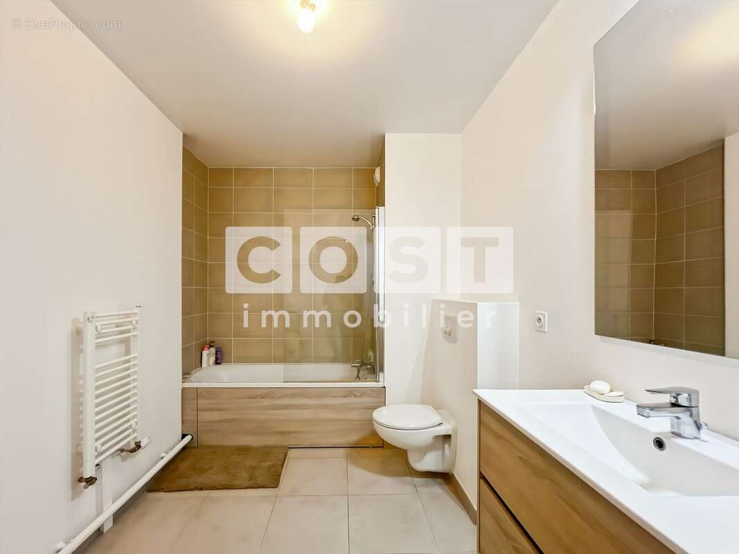 Appartement à GENNEVILLIERS