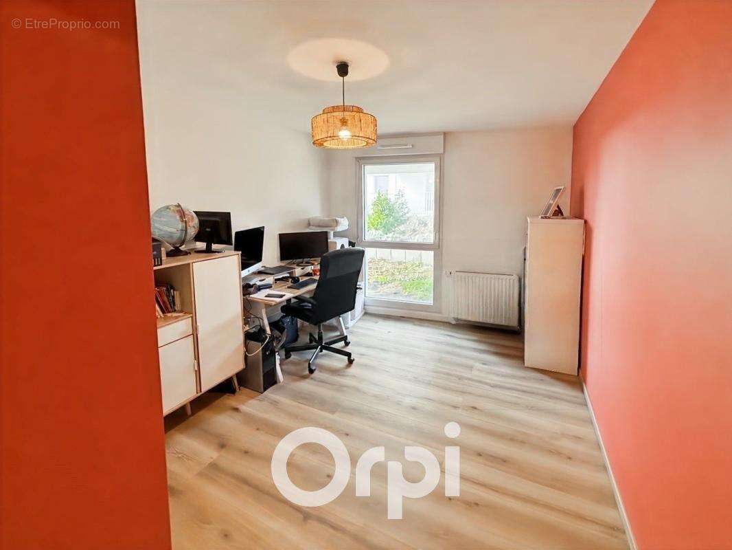 Spacieux T4 lumineux avec terrasse et parking – Prêt à emménager - photo 4