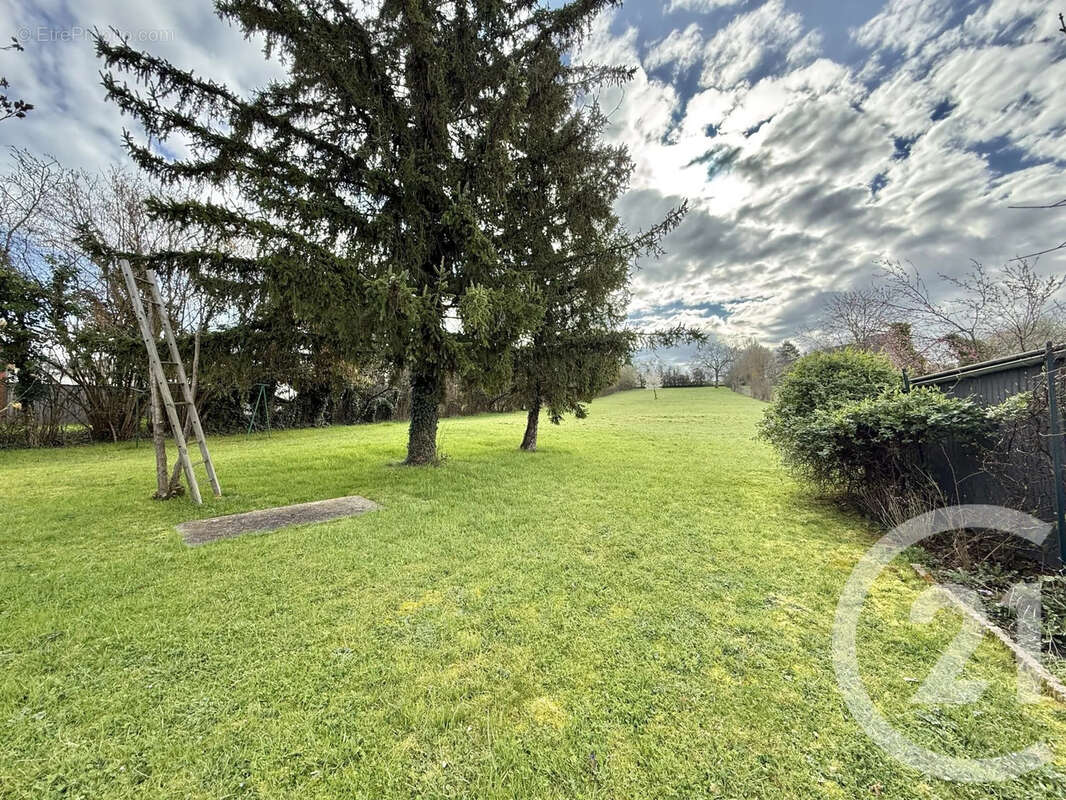 Maison à JALIGNY-SUR-BESBRE