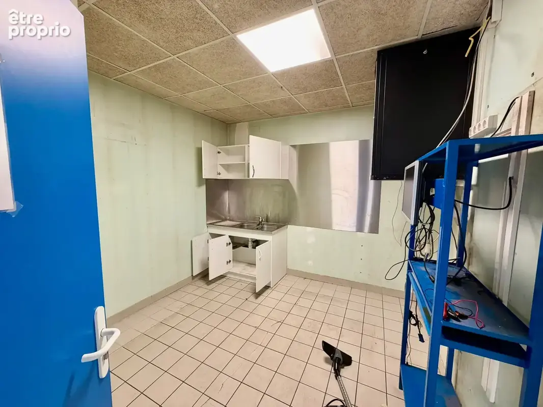 Vente ensemble immobilier industriel de 3 660 m2, sur terrain de 21 181 m2 LURE - photo 10
