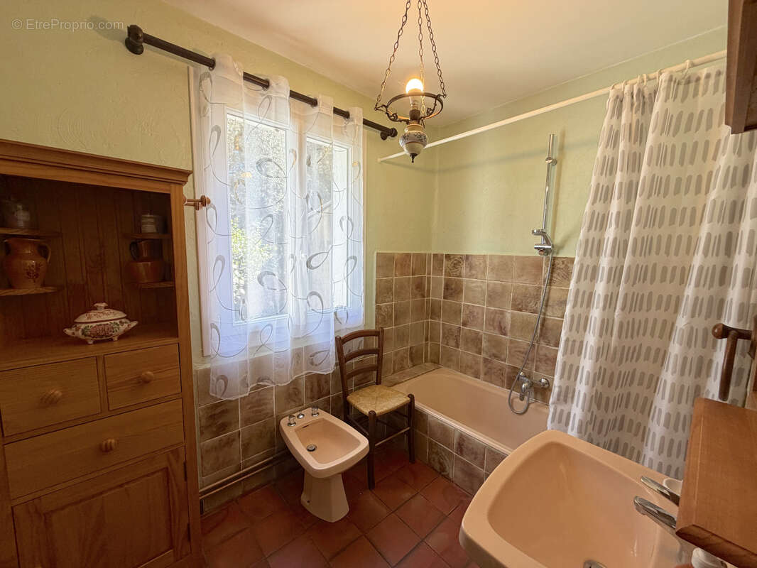 Maison à SAINT-MAXIMIN-LA-SAINTE-BAUME