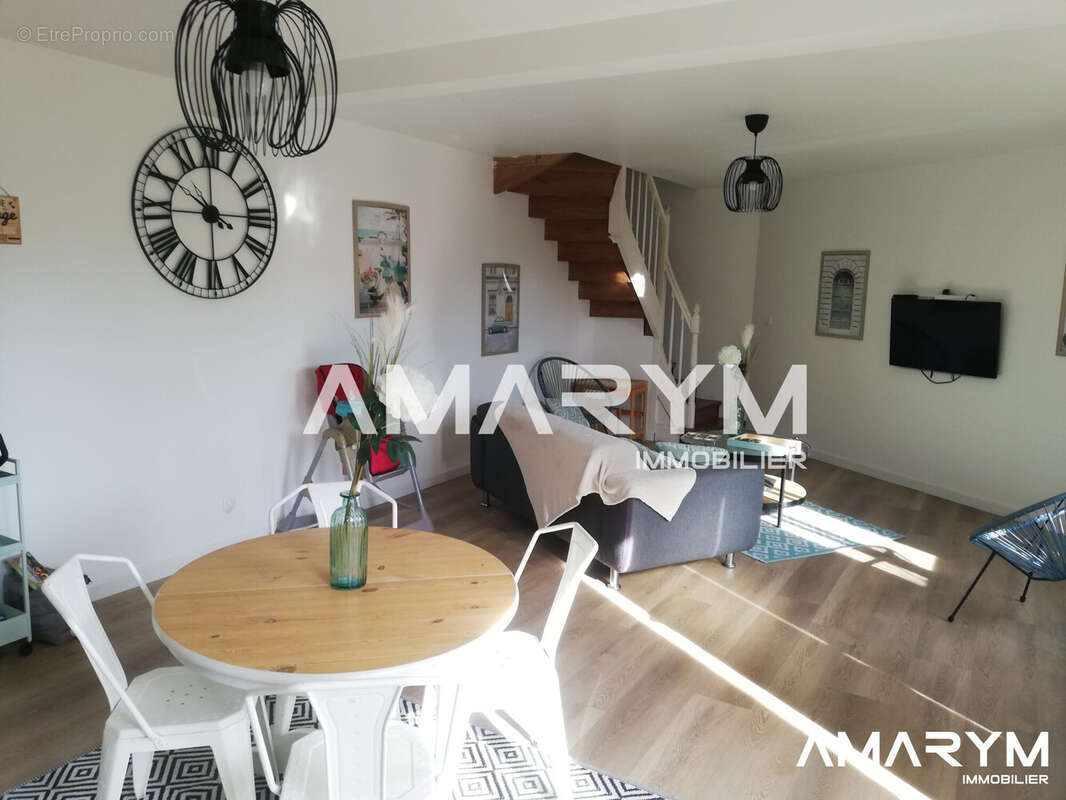 Maison à MARTIN-EGLISE