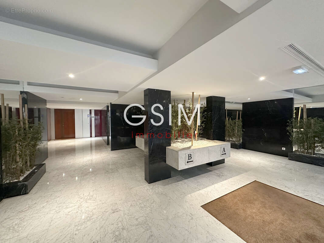 Appartement à VILLE-D'AVRAY