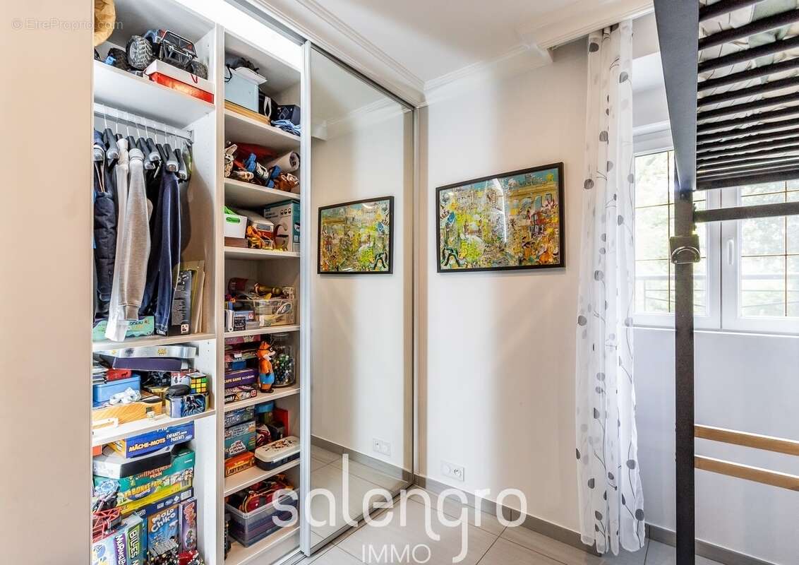 Appartement 145 m² à Limas  - photo 9