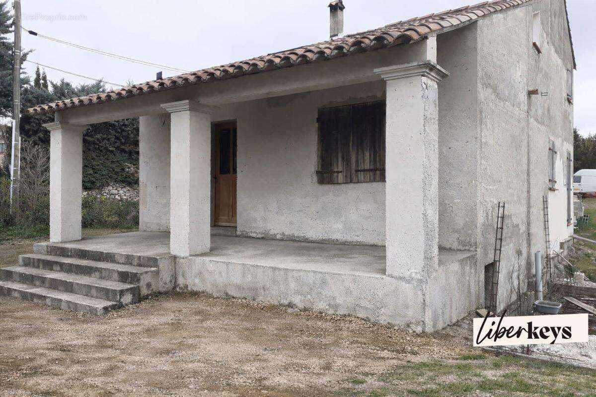 Maison à FOX-AMPHOUX