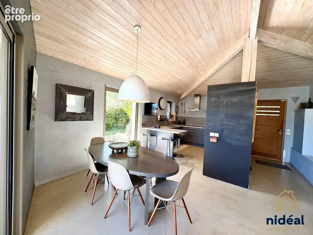 Maison 173 m² à Junas  - photo 2