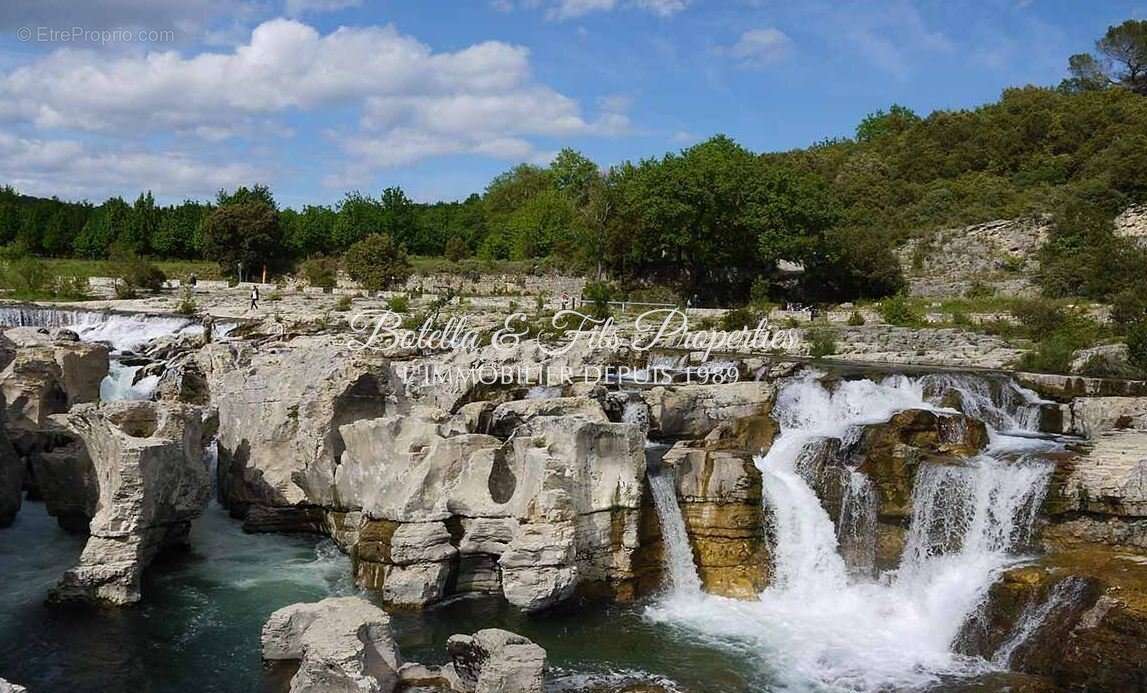 Maison à LA ROQUE-SUR-CEZE