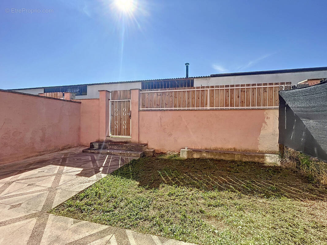 Appartement à SAINT-GENIS-LAVAL