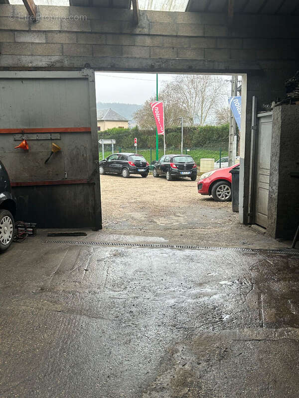 Commerce à SAINT-LEGER-DU-BOURG-DENIS