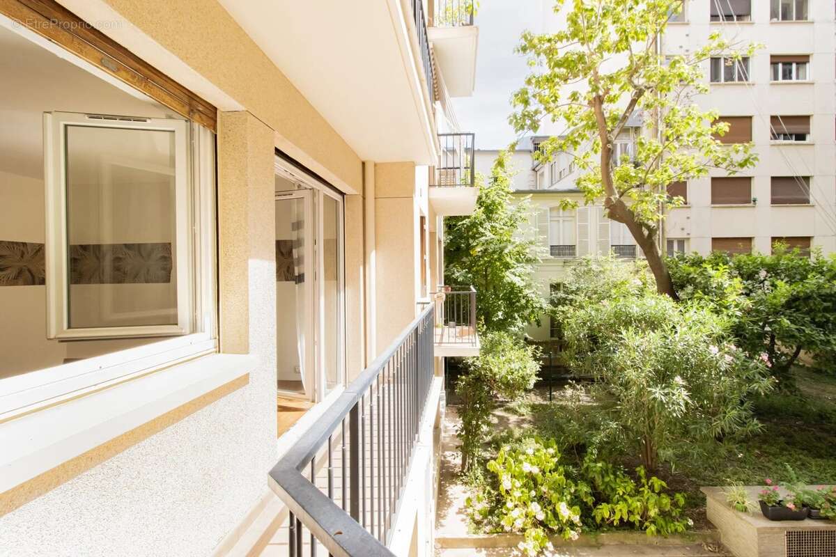 Appartement à PARIS-17E
