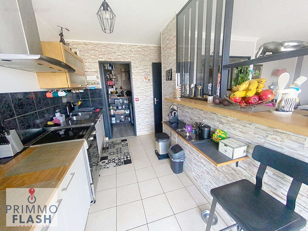 Appartement à LA COURNEUVE