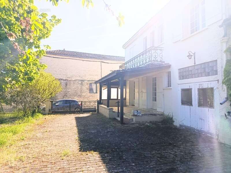 Maison à POMPORT