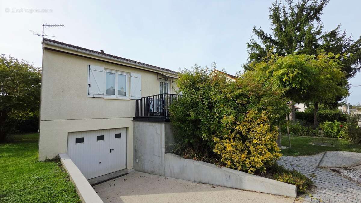 Maison à SAINT-DOULCHARD
