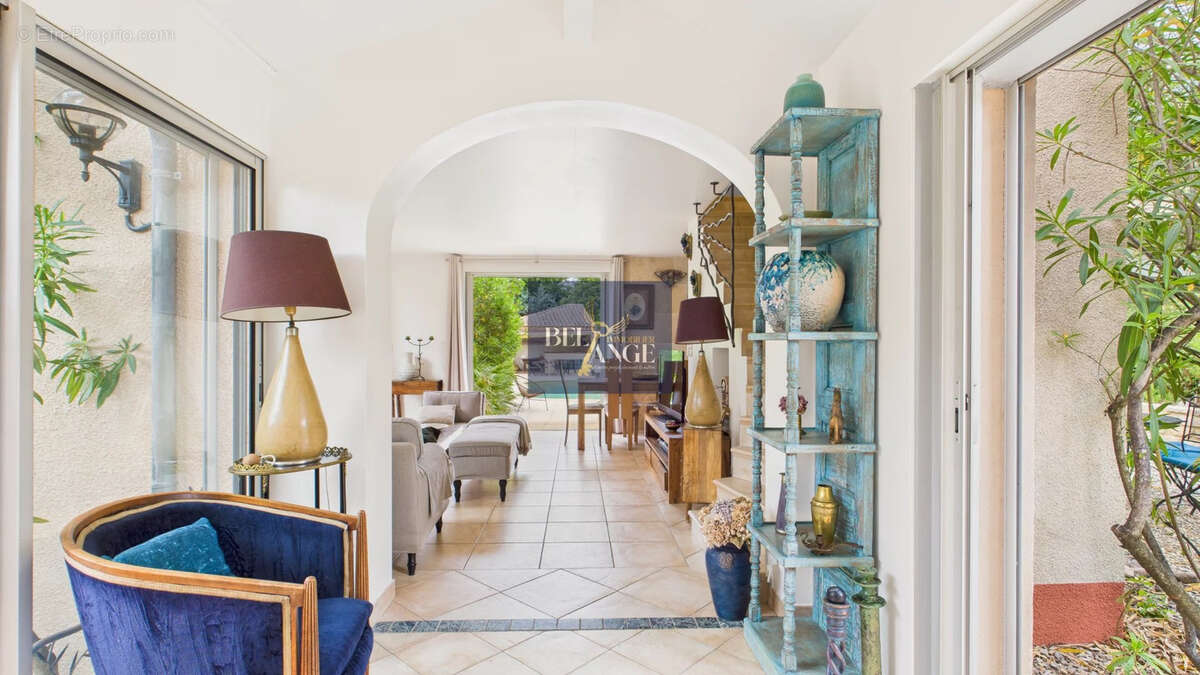 Maison à GROSPIERRES