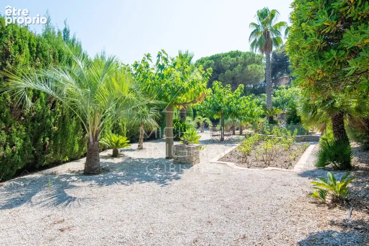 Propriété d’exception – Domaine privé de La Nartelle – Sainte-Maxime - photo 15