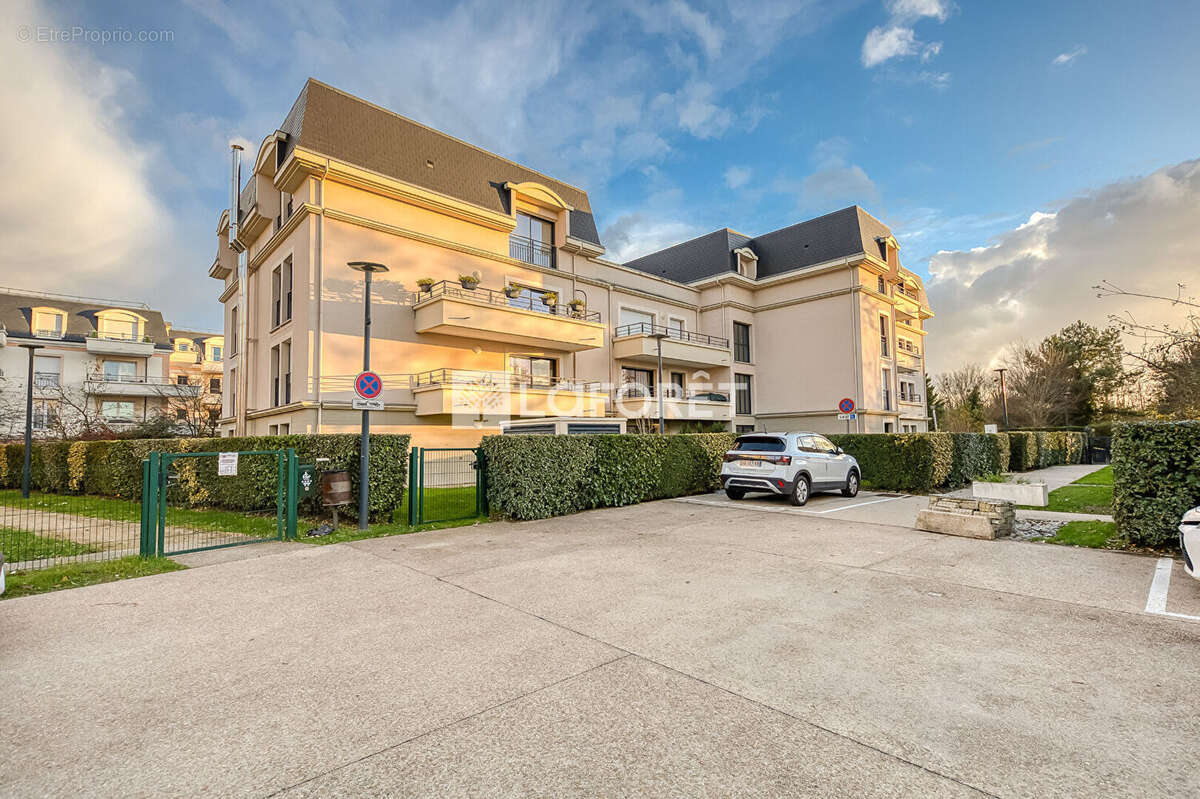 Appartement à EMERAINVILLE