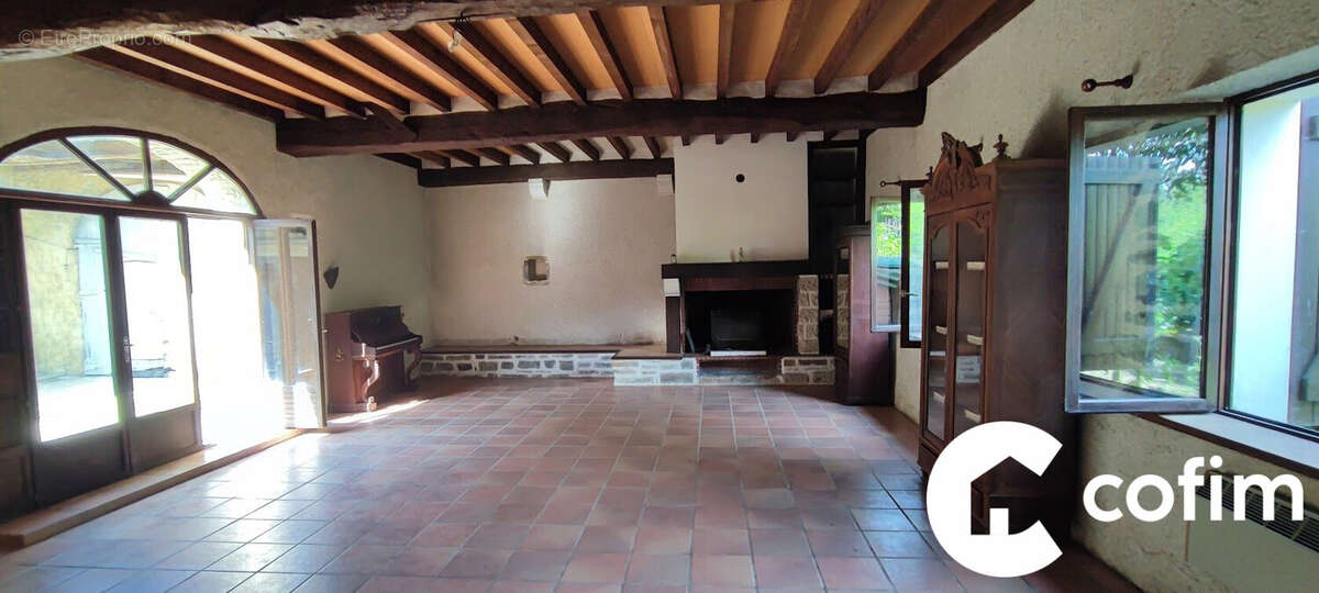 Maison à ESCOUT
