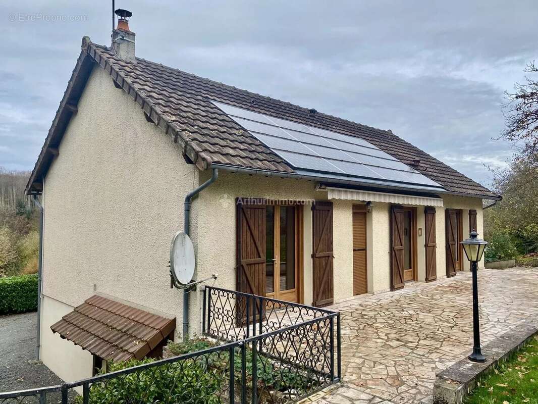 Maison à CHAHAIGNES