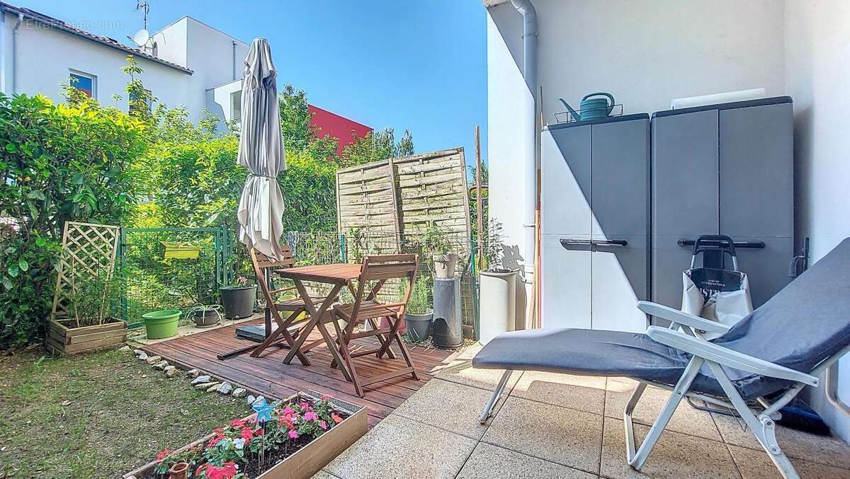 Appartement à MEYZIEU