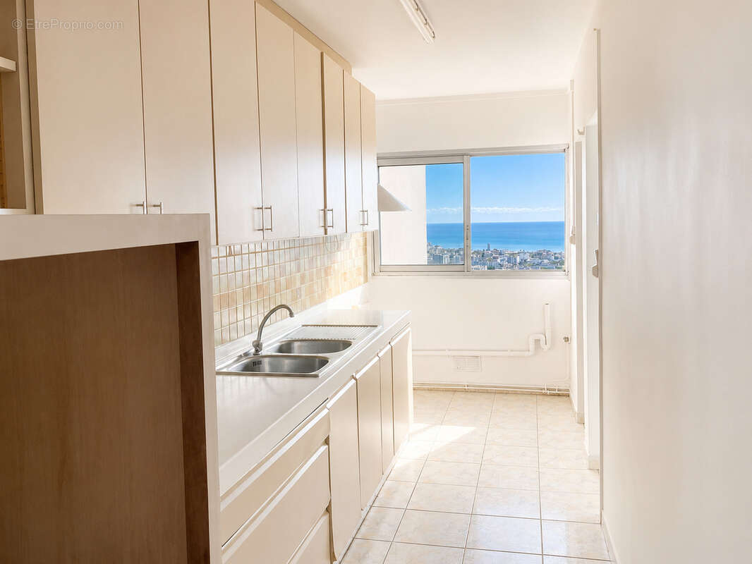 Appartement à SAINT-DENIS