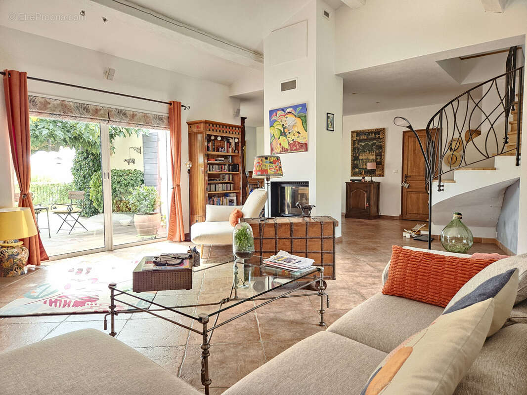 Maison à SAINT-JEANNET