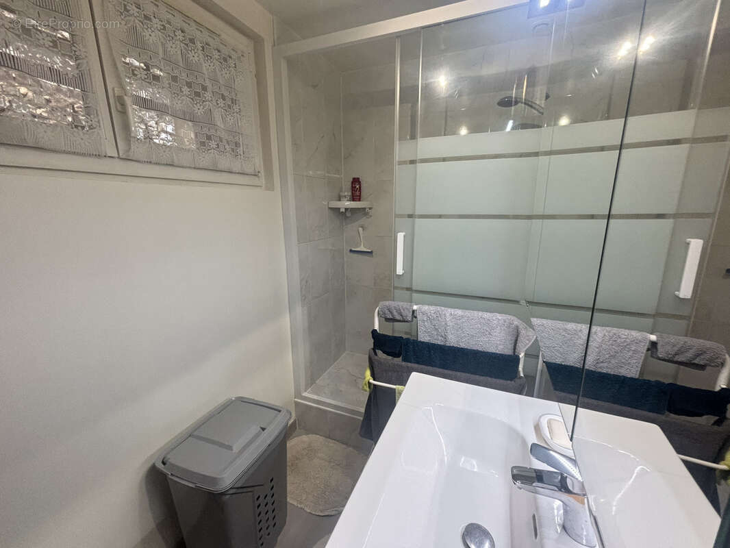 Maison à TREMBLAY-LES-VILLAGES