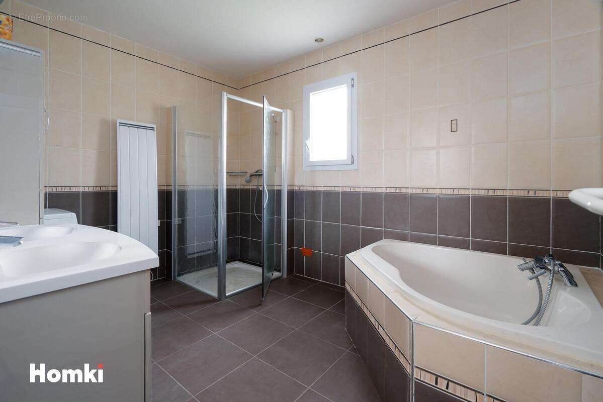 Maison à SAINT-THIBERY