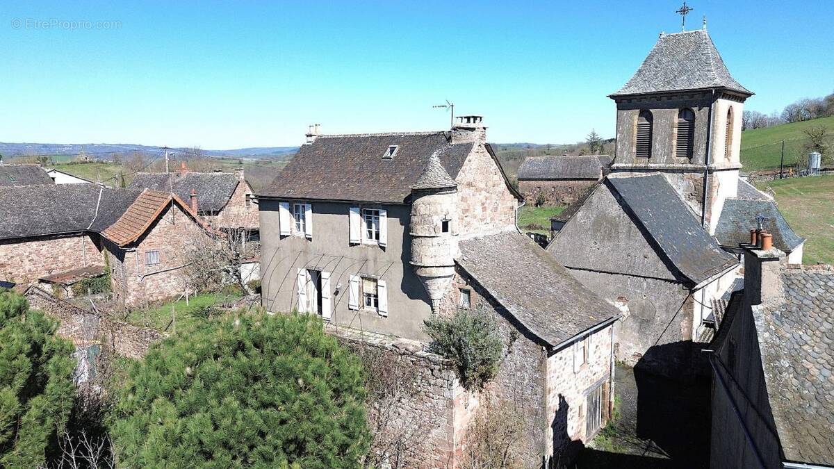 Maison à SAINT-CHRISTOPHE-VALLON