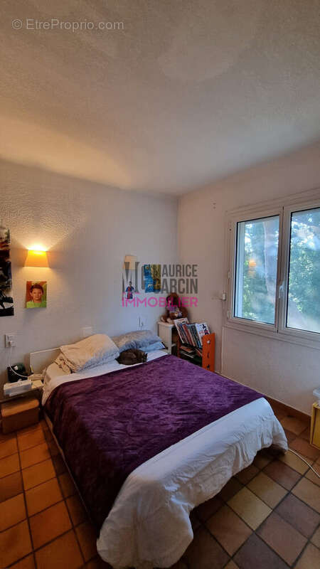 Maison 236 m² à Entraigues-Sur-La-Sorgue  - photo 7
