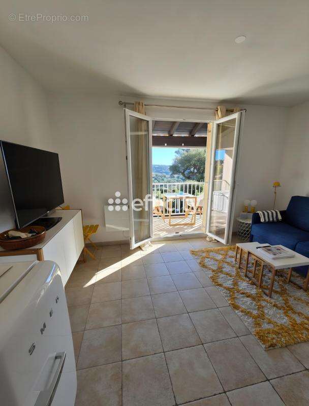 Appartement à LA CROIX-VALMER