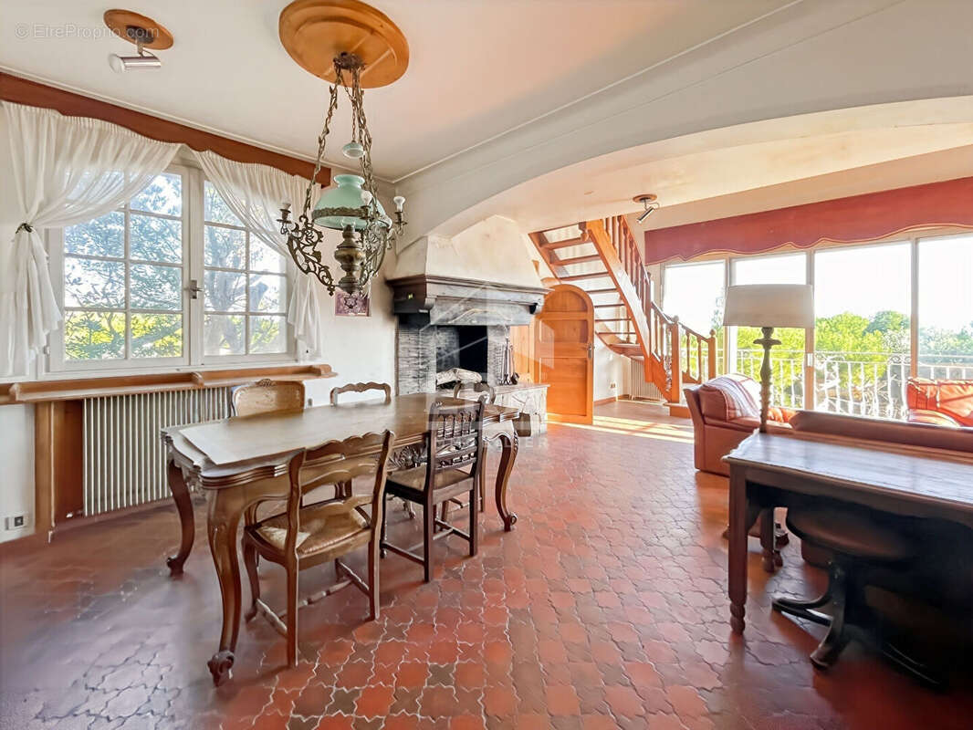 Maison à SAUSSET-LES-PINS