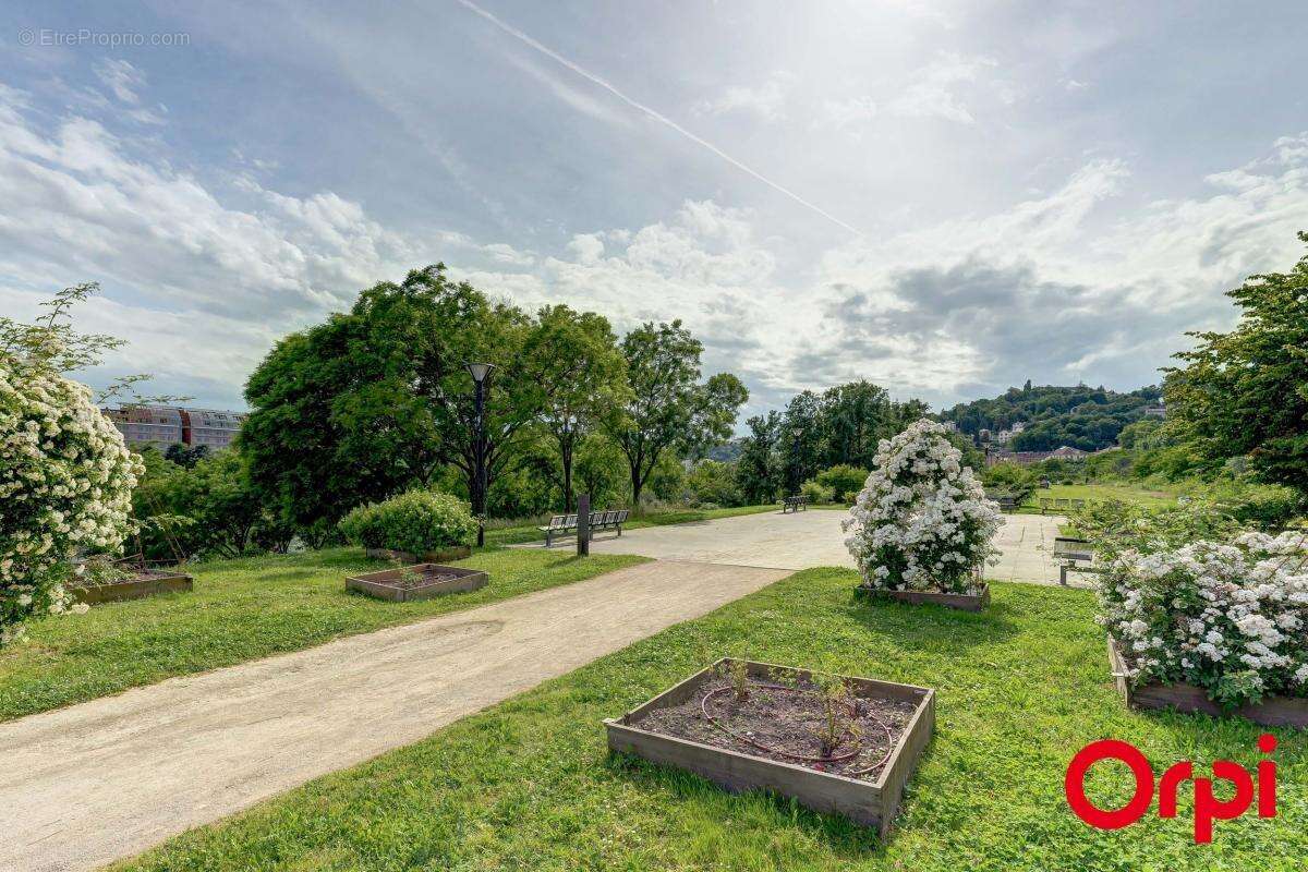 Appartement à CALUIRE-ET-CUIRE