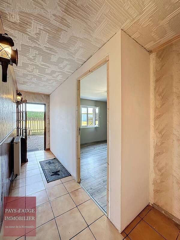 Maison à CASTILLON-EN-AUGE