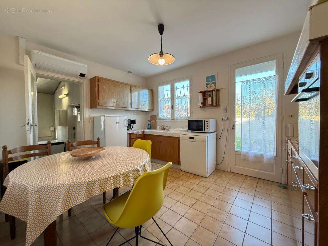 Maison à VAUX-SUR-MER