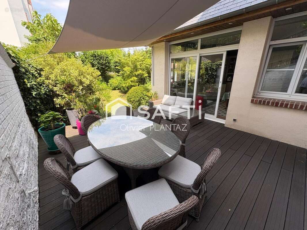 Maison 271 m² à Bethune  - photo 7