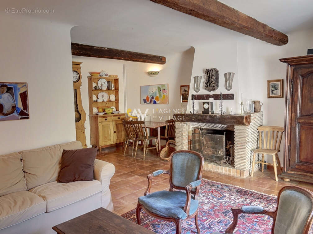 Maison à LA GARDE-FREINET