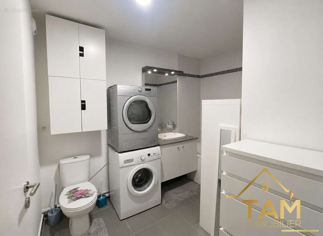Appartement 38 m² à Saint-Cyr-L'ecole  - photo 4