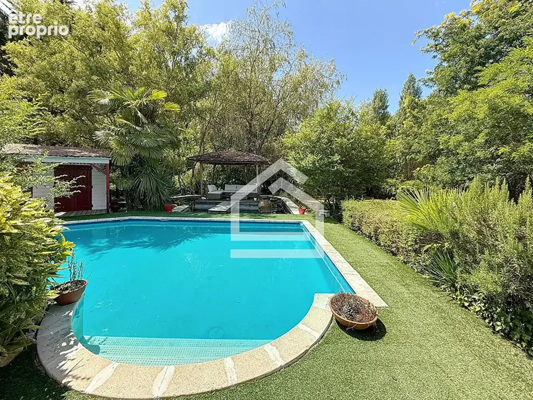 Salaunes - Maison familiale 6 chambres, piscine et beau terrain arboré - photo 11