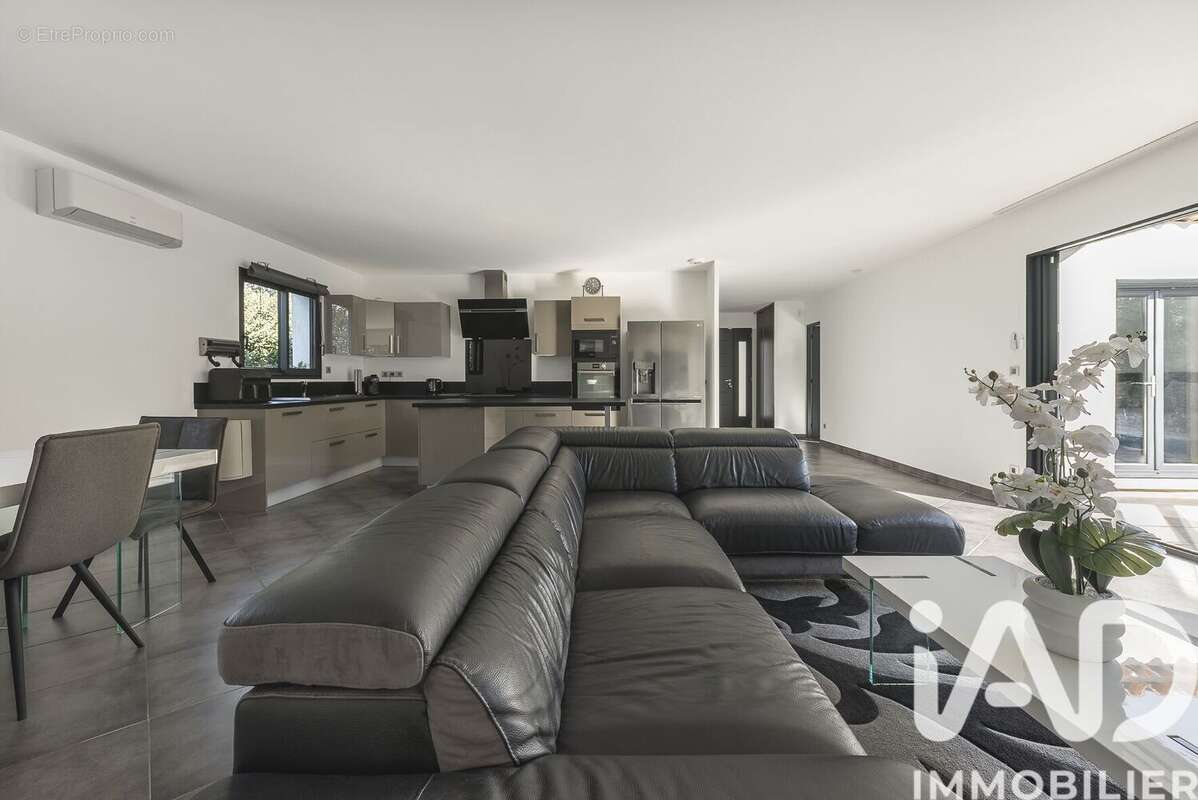 Photo 3 - Maison à VENTABREN