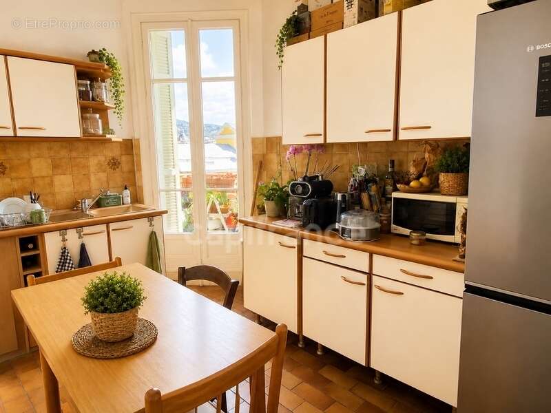 A vendre, Appartement 3 Pièces vendu loué, 80 m², Rue Clément Roassal, Nice, 06000, Alpes-Maritimes - photo 3