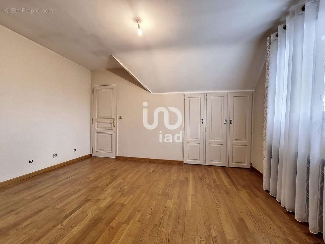 Maison à LE BLANC-MESNIL