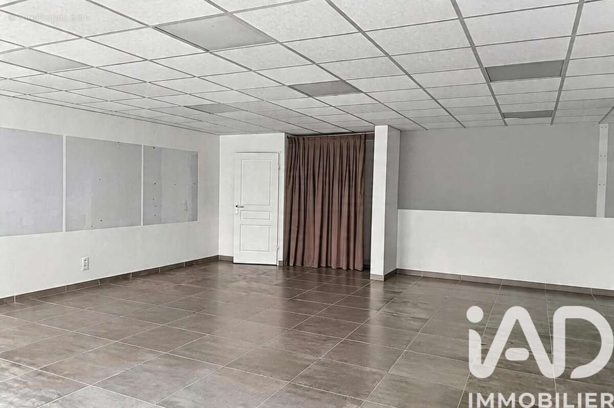 Photo 4 - Commerce à RAMBOUILLET