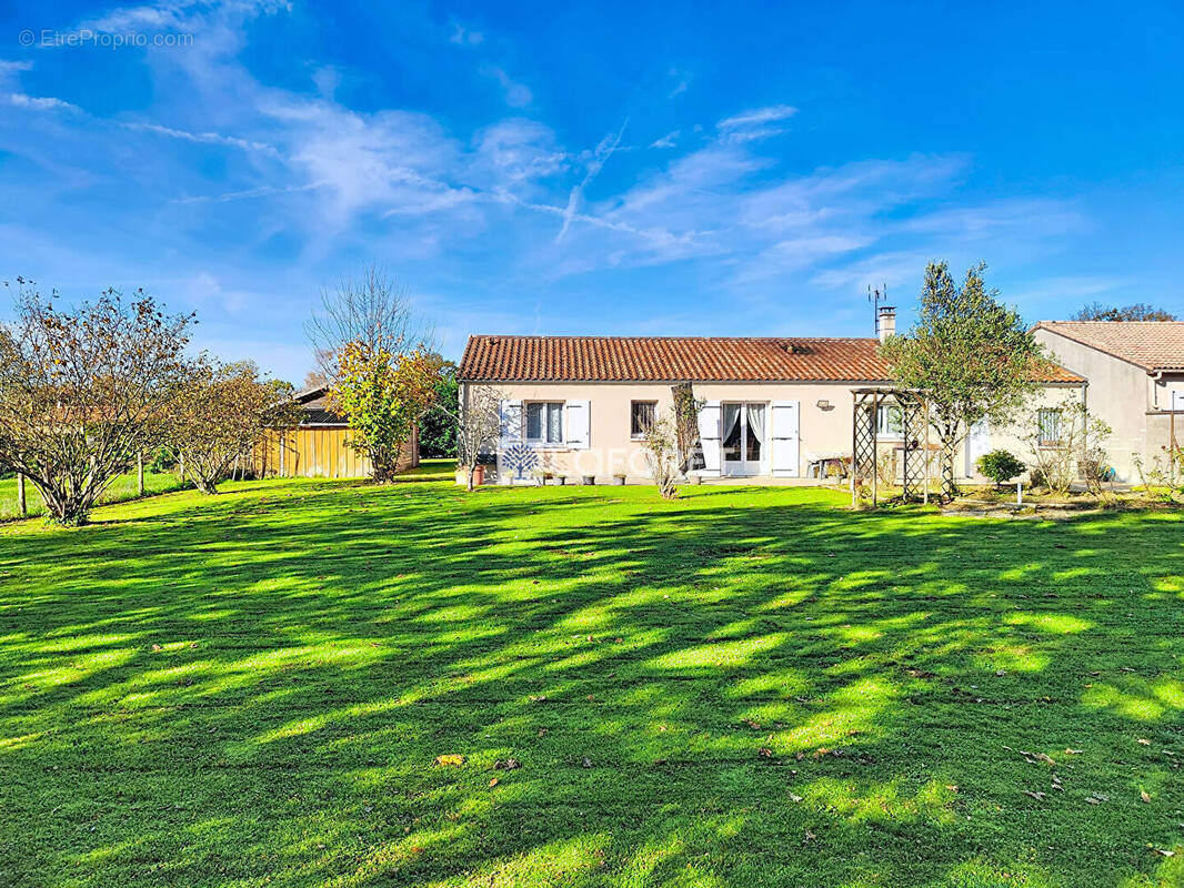 Maison à LA CHAPELLE-BERTRAND