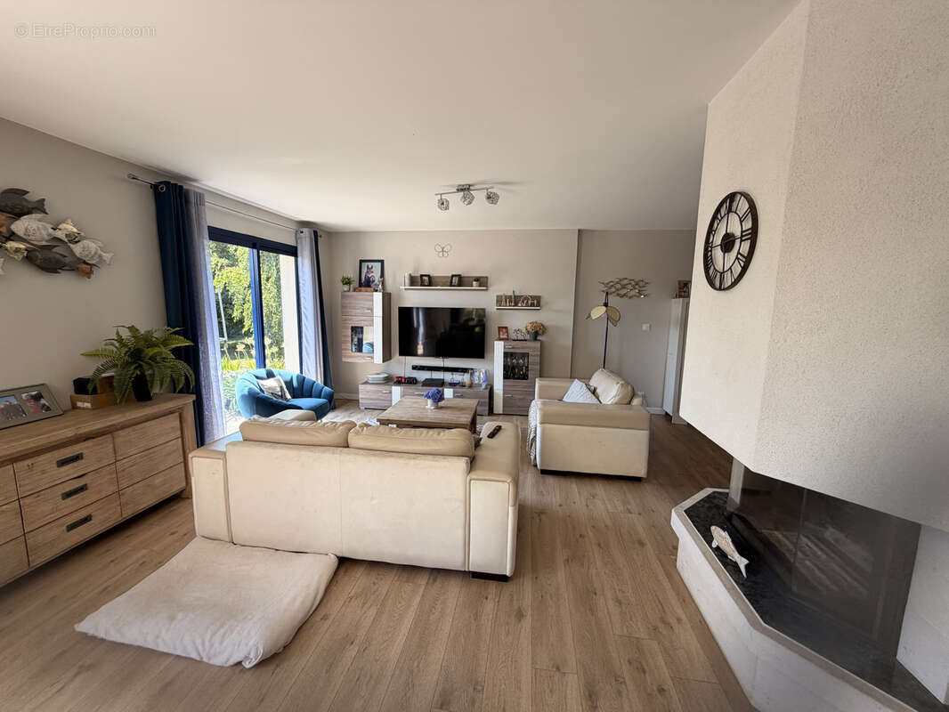 Maison à PLOUGOUMELEN