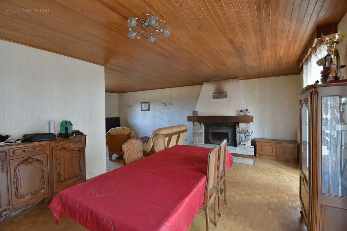 Maison à vendre 5 pièces SAINT AGREVE (07) - photo 10