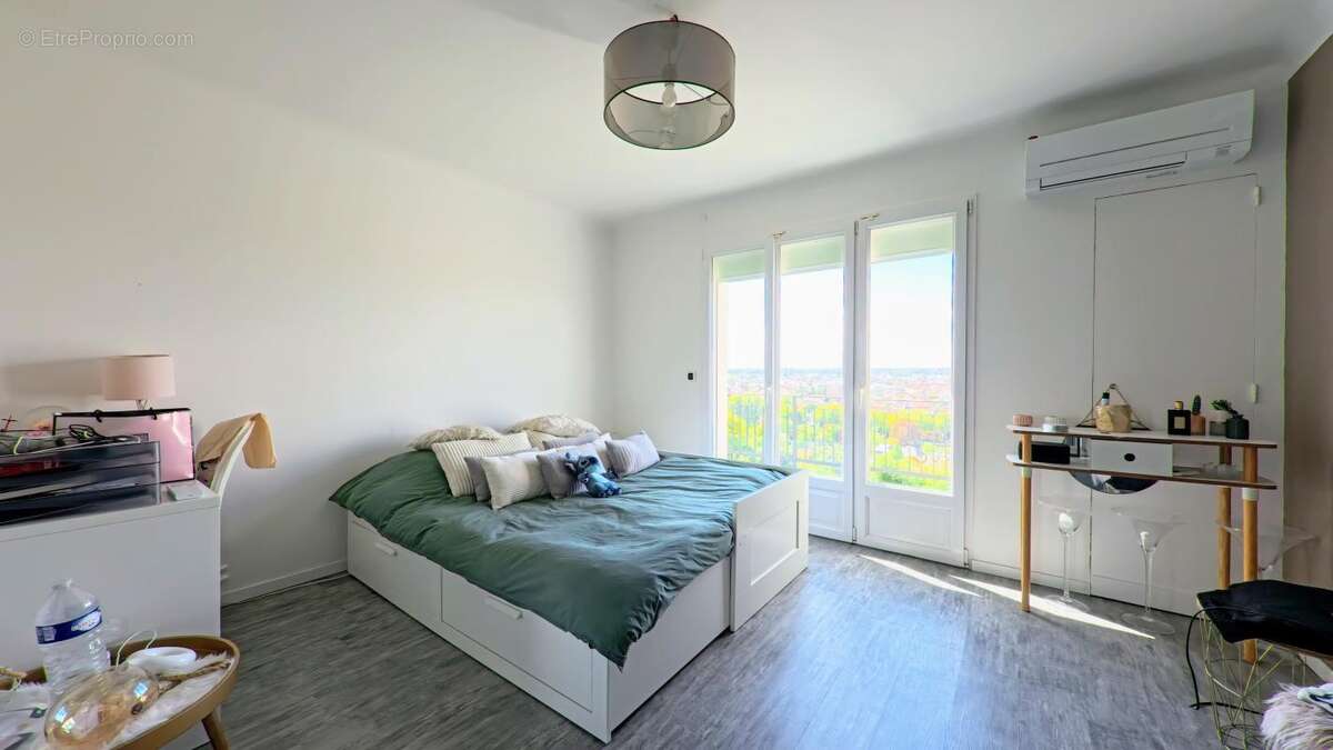 Maison à CHENNEVIERES-SUR-MARNE