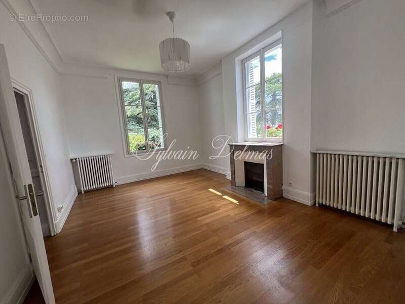 Maison à vendre 8 pièces SAINT CYR SUR LOIRE (37) - photo 12