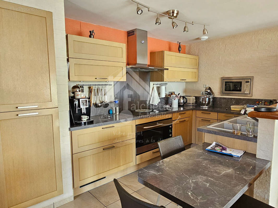 Maison à SAINT-POURCAIN-SUR-SIOULE