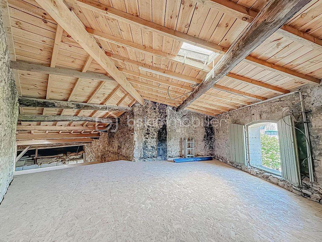 Appartement à ANIANE